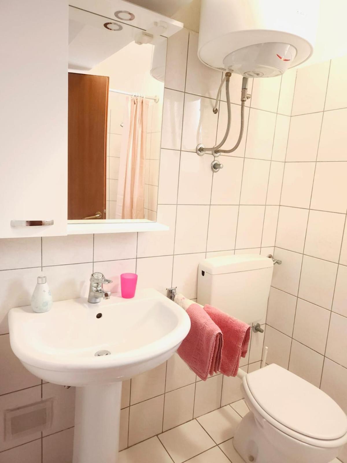 Lorena Apartments In PUY מראה חיצוני תמונה