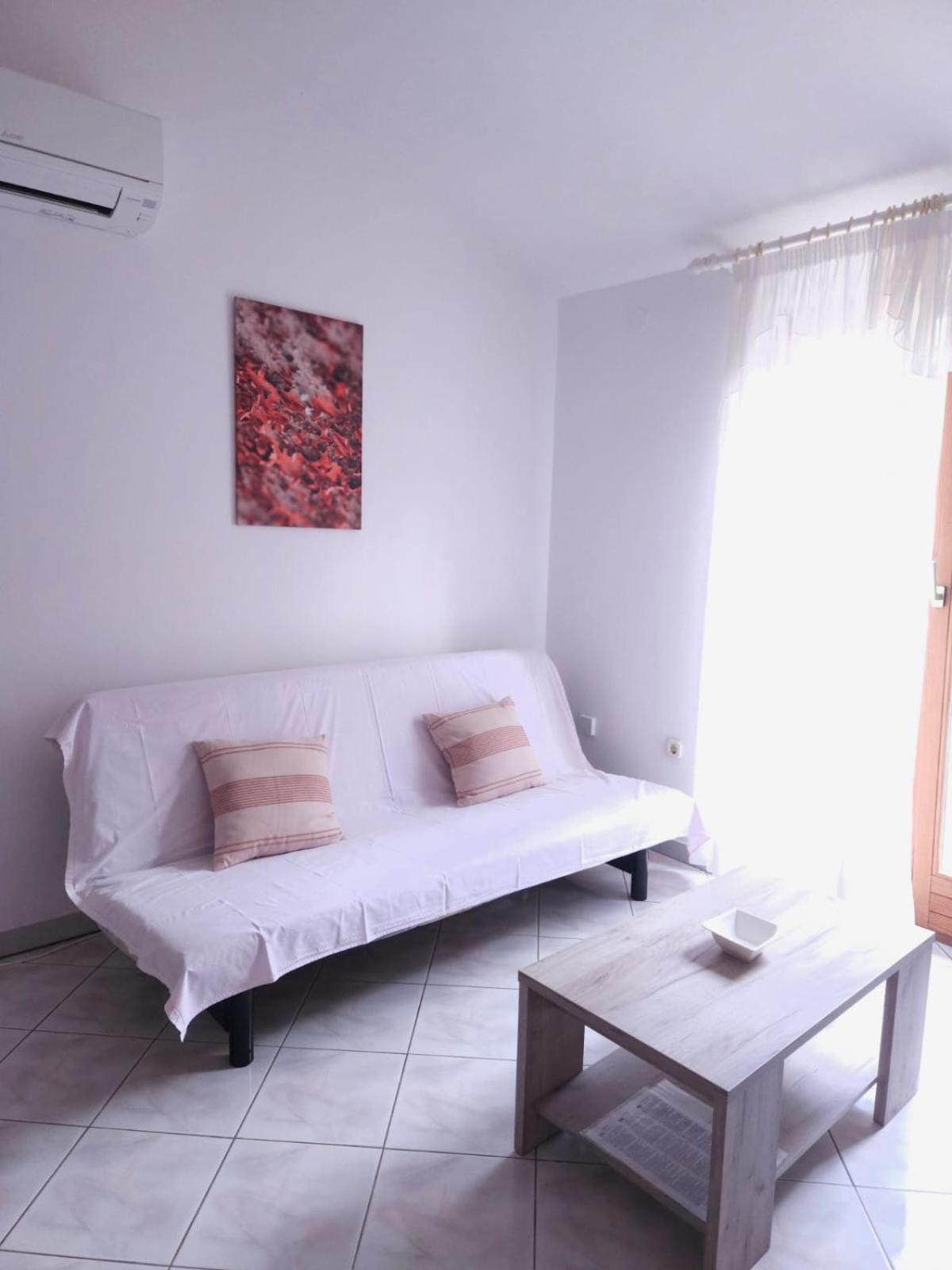 Lorena Apartments In PUY מראה חיצוני תמונה