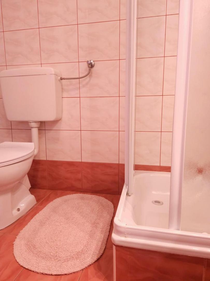 Lorena Apartments In PUY מראה חיצוני תמונה
