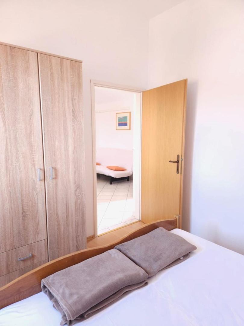 Lorena Apartments In PUY מראה חיצוני תמונה