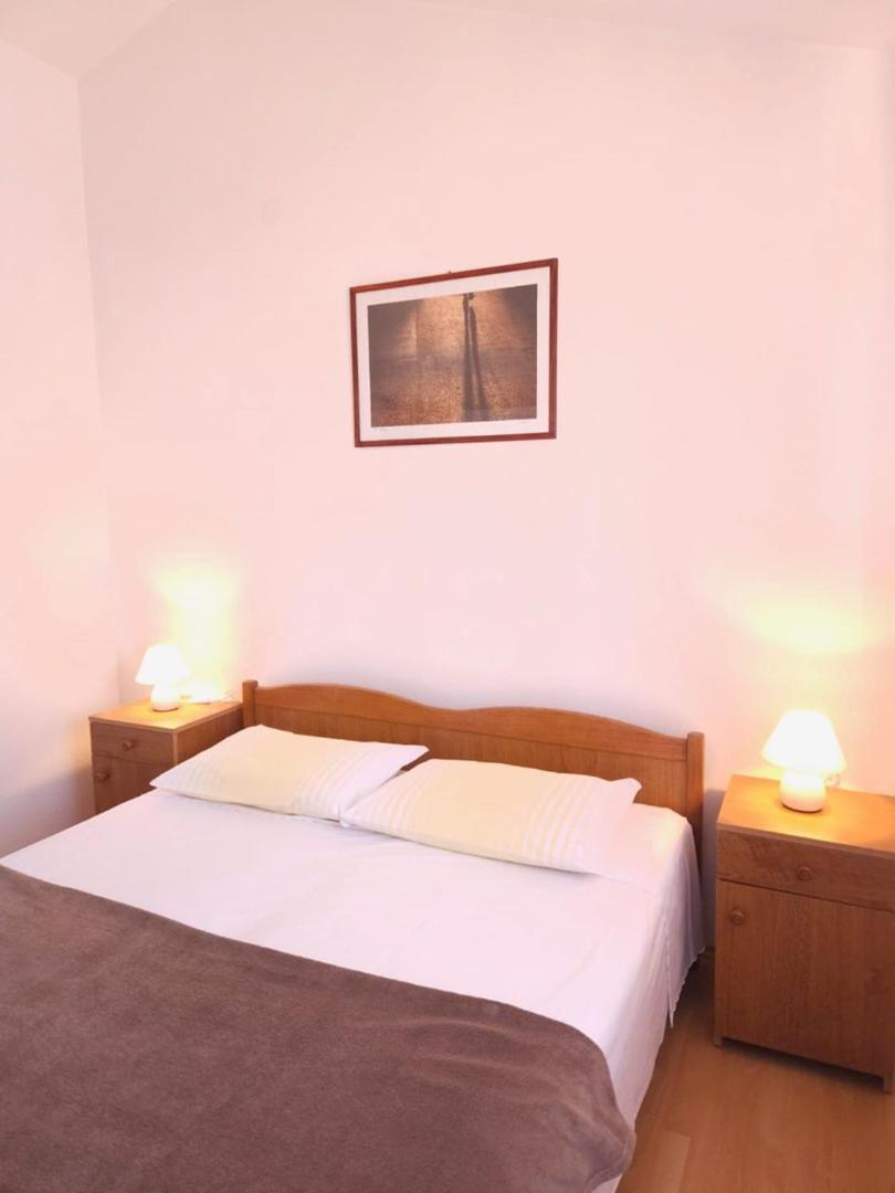 Lorena Apartments In PUY מראה חיצוני תמונה