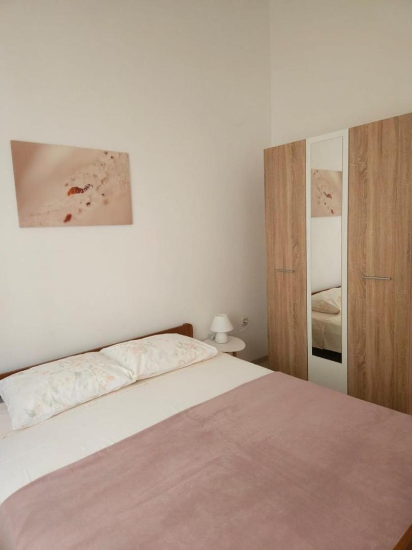 Lorena Apartments In PUY מראה חיצוני תמונה