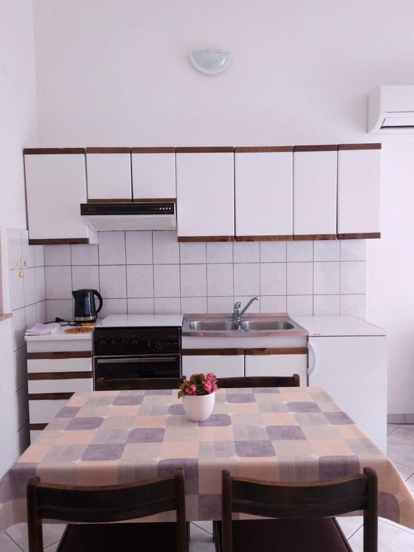 Lorena Apartments In PUY מראה חיצוני תמונה