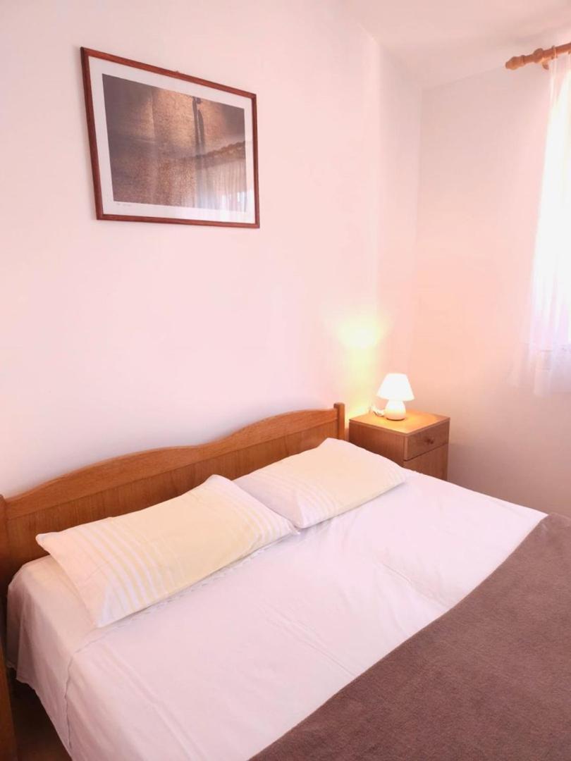 Lorena Apartments In PUY מראה חיצוני תמונה